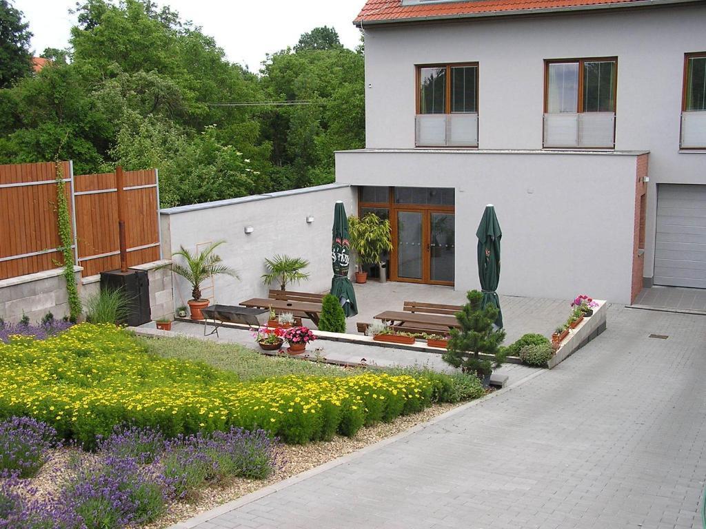 Penzion Ruland Hotel Brno Exterior photo